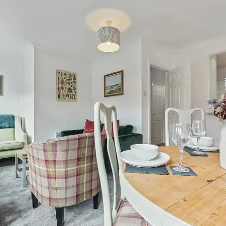 6 Escrick Street Beautiful 2-bed Flat In Close To Centre - Pass The Keys