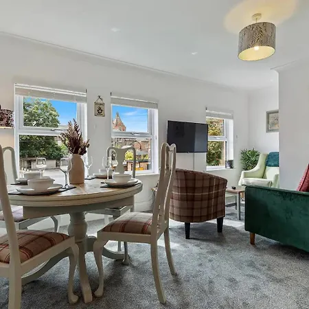 6 Escrick Street Beautiful 2-bed Flat In Close To Centre - Pass The Keys Apartment York