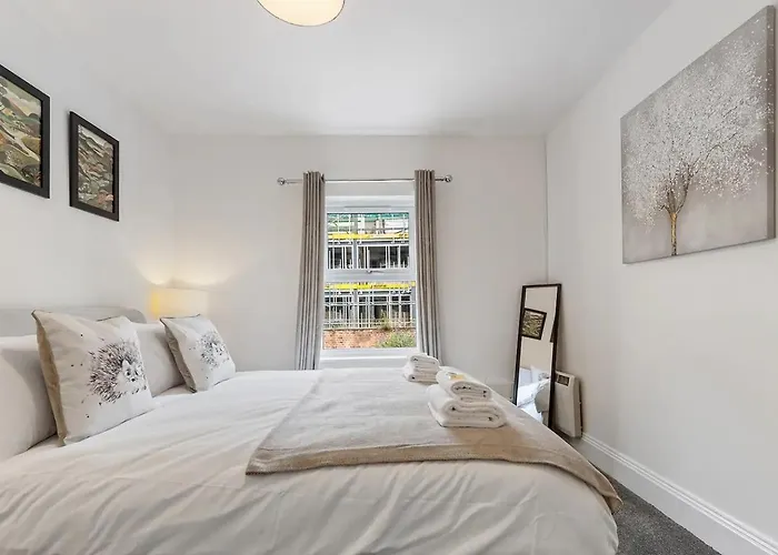 6 Escrick Street Beautiful 2-bed Flat In Close To Centre - Pass The Keys York