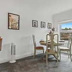 6 Escrick Street Beautiful 2-bed Flat In Close To Centre - Pass The Keys *