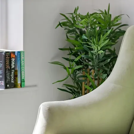 6 Escrick Street Beautiful 2-bed Flat In Close To Centre - Pass The Keys