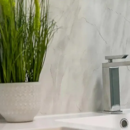 6 Escrick Street Beautiful 2-bed Flat In Close To Centre - Pass The Keys * York